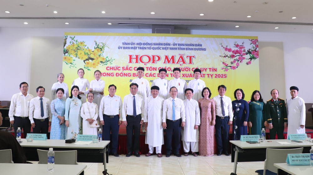 Hop mat chuc sac ton giao 2025-13.JPG