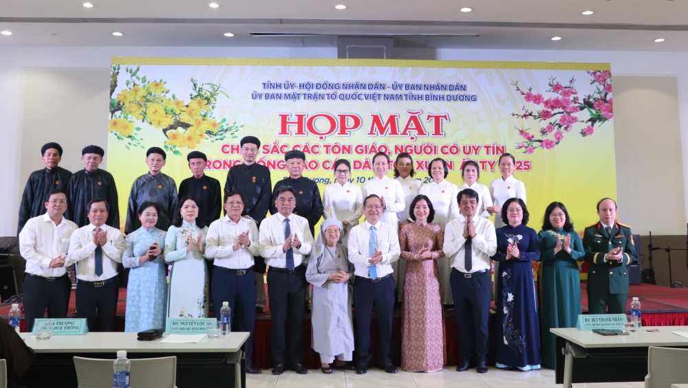 Hop mat chuc sac ton giao 2025-14.jpg