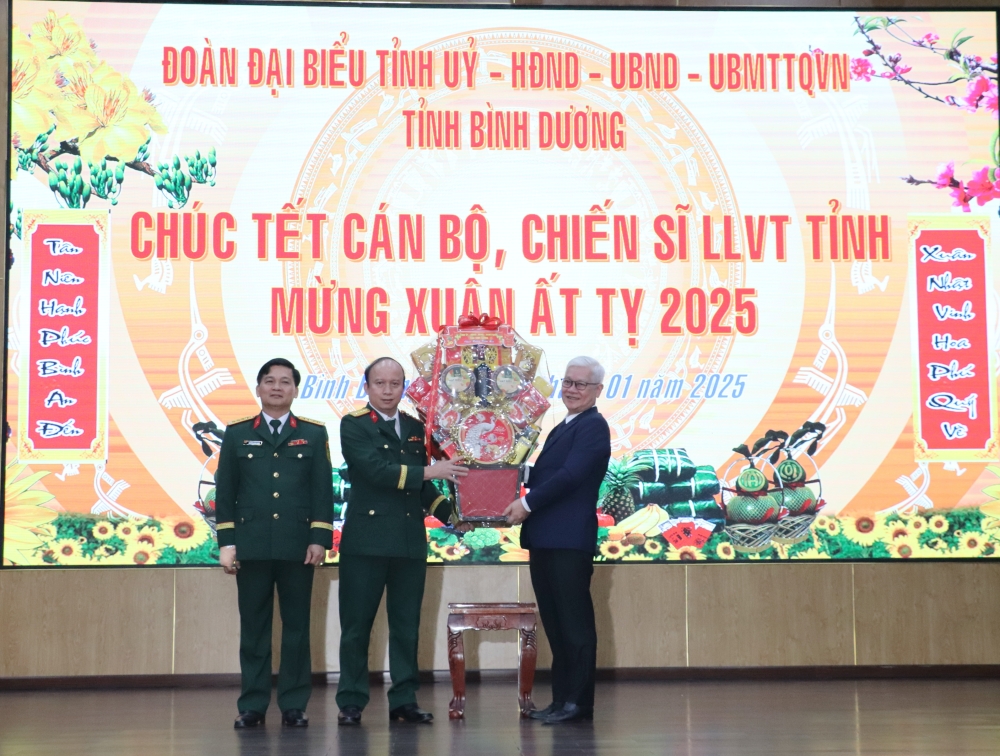 LDT chuc Tet LLVT 2025-3.JPG